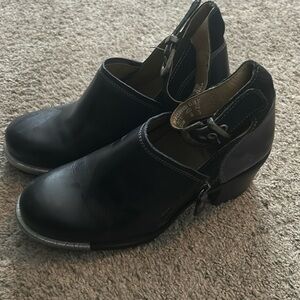 Lightly worn - Fly London - EUR 37 (US 6 1/2-7)